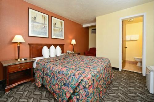 America'S Best Value Inn Вернал Номер фото